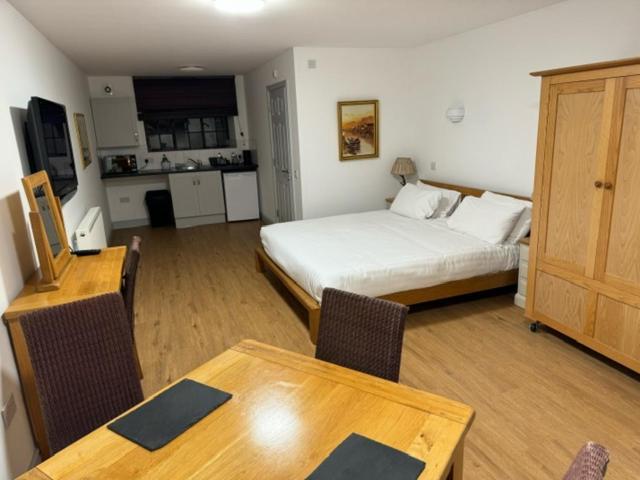 The Radnorshire Arms Hotel Presteigne Extérieur photo